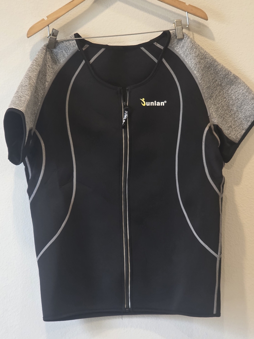 Men’s Black and Gray Short-Sleeve Front-Zip Rash Guard